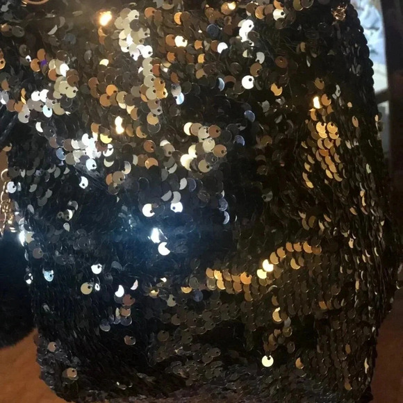Black Sequin Cinch Bucket Bag Small Purse in Great Condition Vintage w/ Charm - Picture 10 of 16